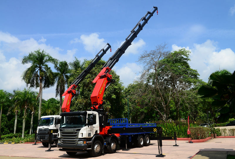 Handover of the 2 largest PALFINGER Loader Cranes in Malaysia